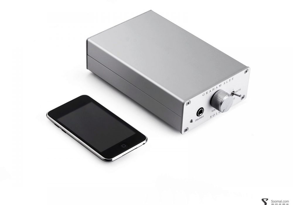 Graham Slee Solo SRG II 耳机放大器-与iPod Touch2大小对比