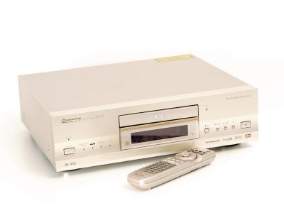 Pioneer DV-737