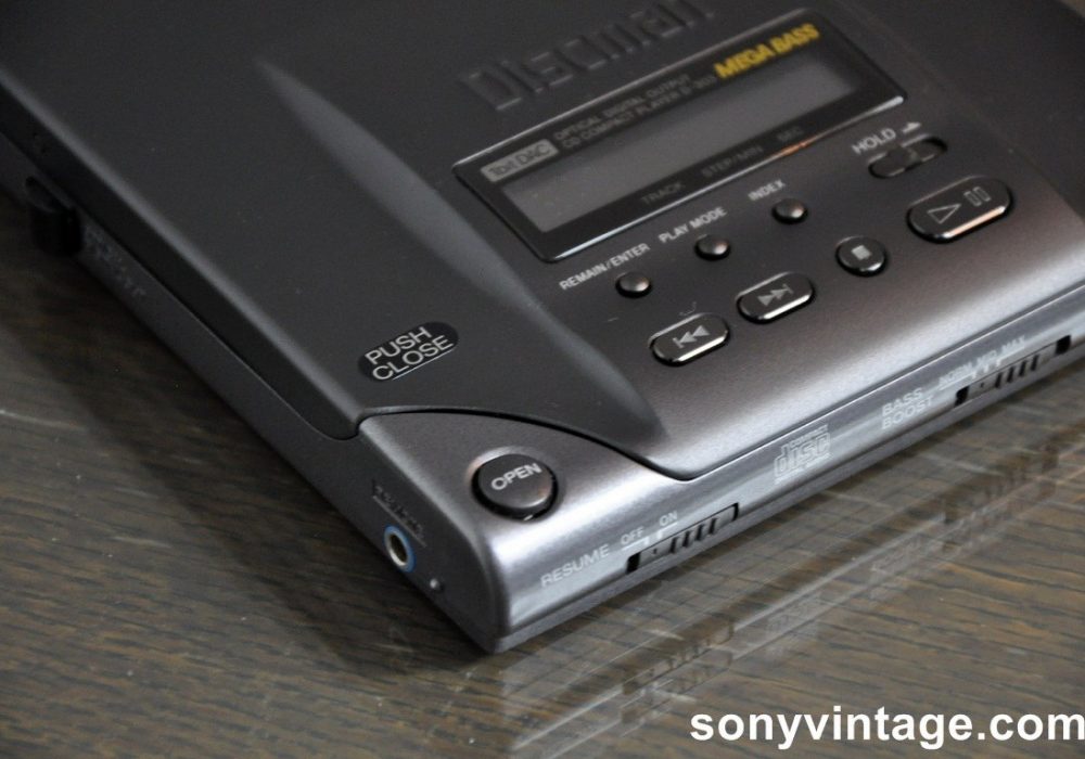 Sony D-303 Discman (1992)