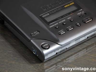 Sony D-303 Discman (1992)