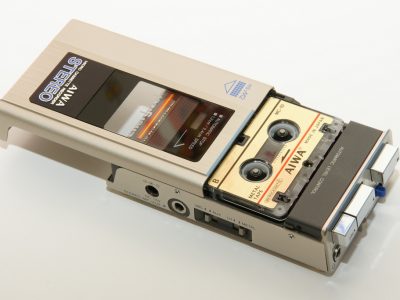 爱华 AIWA HS-M2 微型立体声盒式磁带机