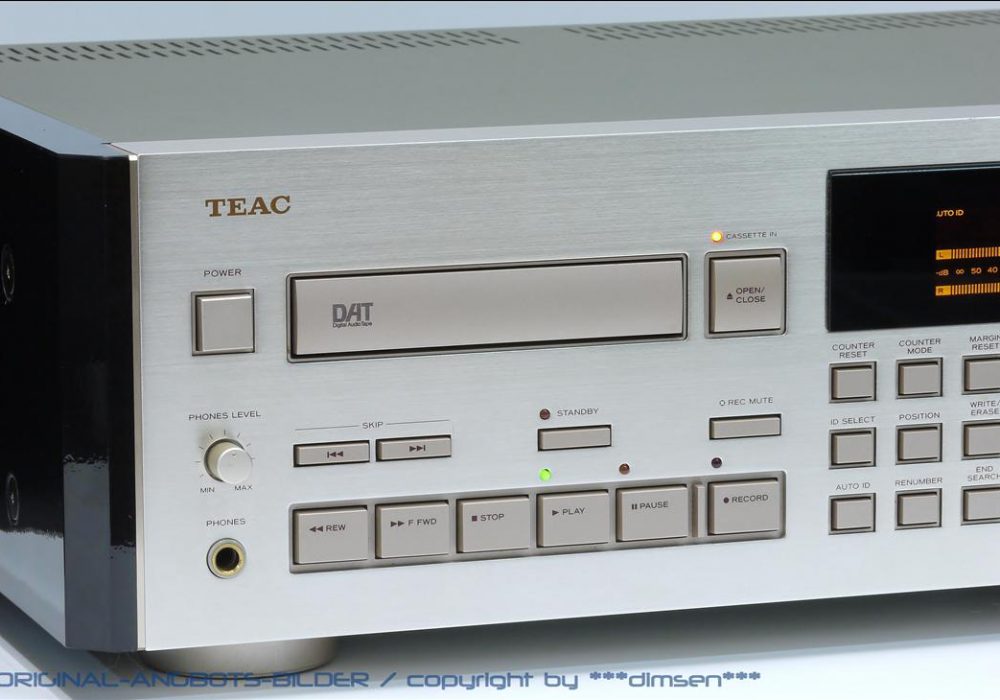 TEAC R-10 DAT播放机