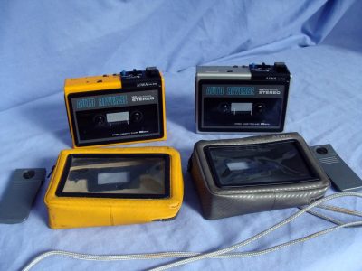 爱华 AIWA HS-P02, HS-F02, HS-J2, HS-J02 磁带随身听