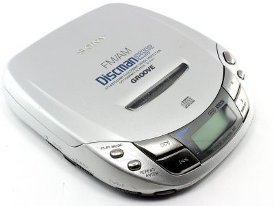 SONY D-F411 Groove Discman ESP2 CD Compact Player Shock Protection AM/FM Radio