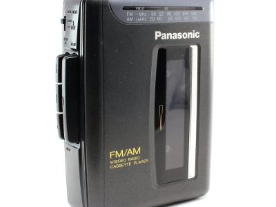 PANASONIC RQ-V52 便携 Stereo 磁带播放机 with AM/FM Radio