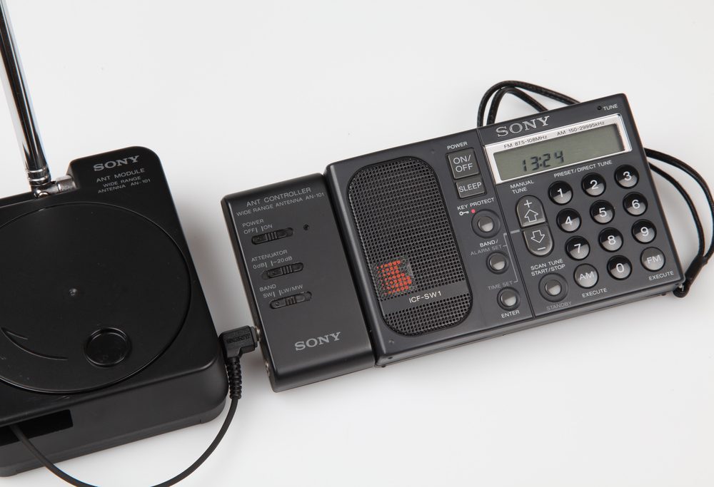索尼 SONY ICF-SW1 FM/MW/SW 便携收音机 (1987)