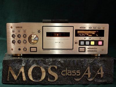 TEAC V-8030S 高级三磁头卡座