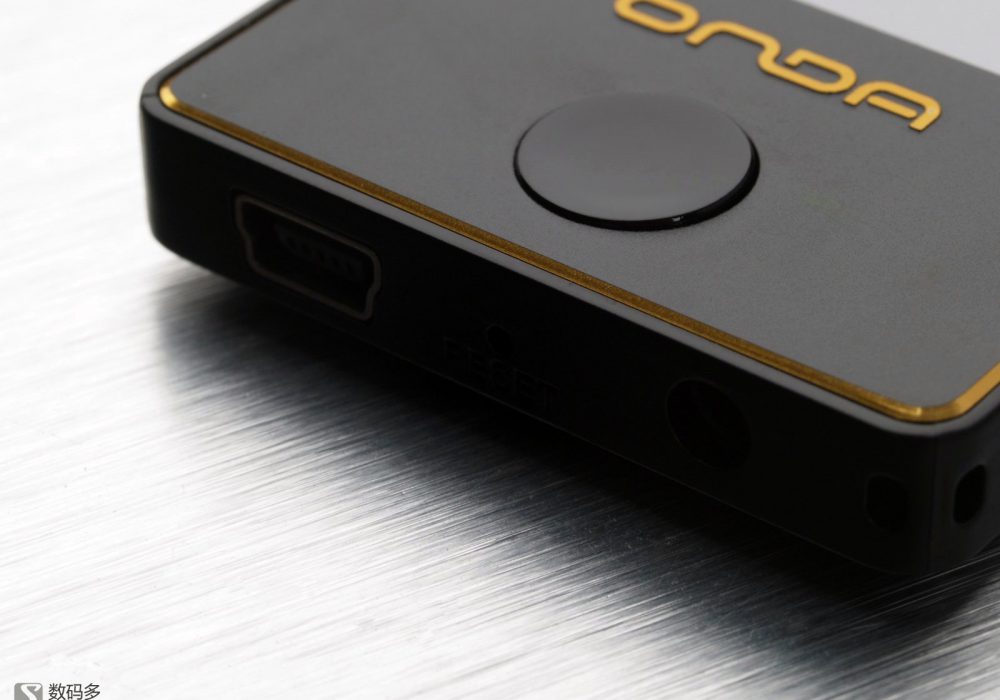 ONDA 昂达VX320 便携式播放器-USB和耳机接口