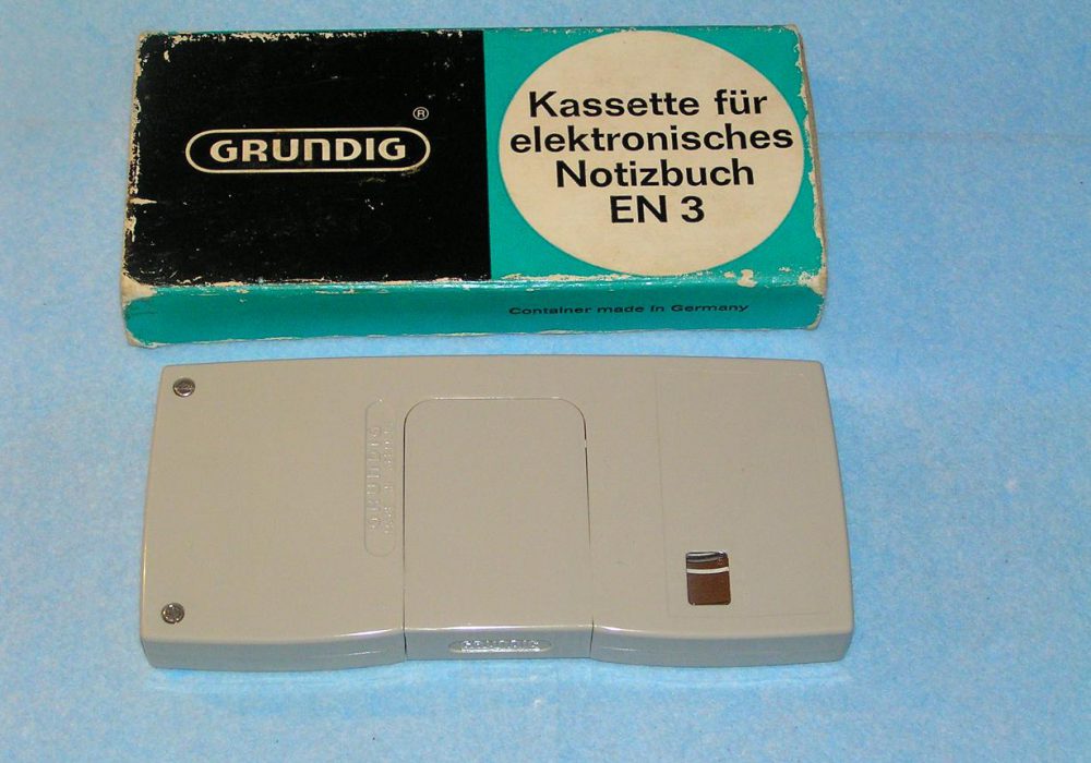根德 GRUNDIG DeJUR Versatile III 微型磁带录音机