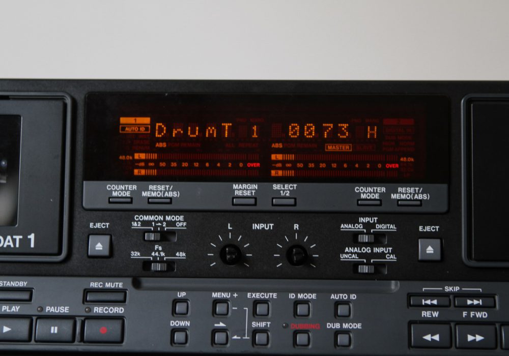 TASCAM DA-302 DAT播放机