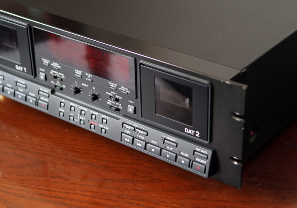 TASCAM DA-302 DAT播放机