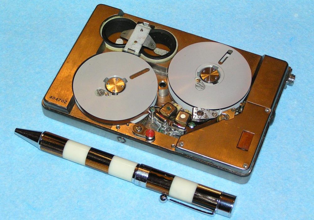 [古董科技] Spy 谍用磁带录音机