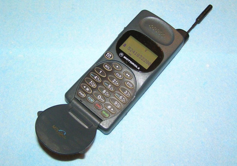 Motorola M75 移动电话