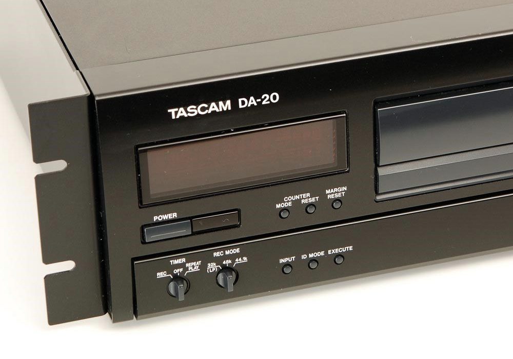 TASCAM DA-20 CD播放机