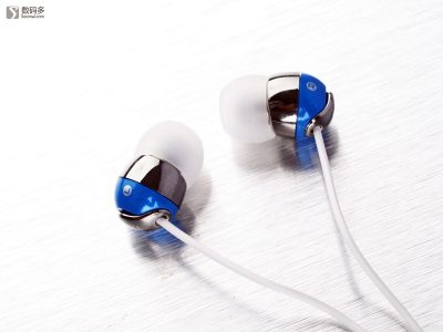 Creative 创新 EP-660 入耳式耳机 - 蓝色