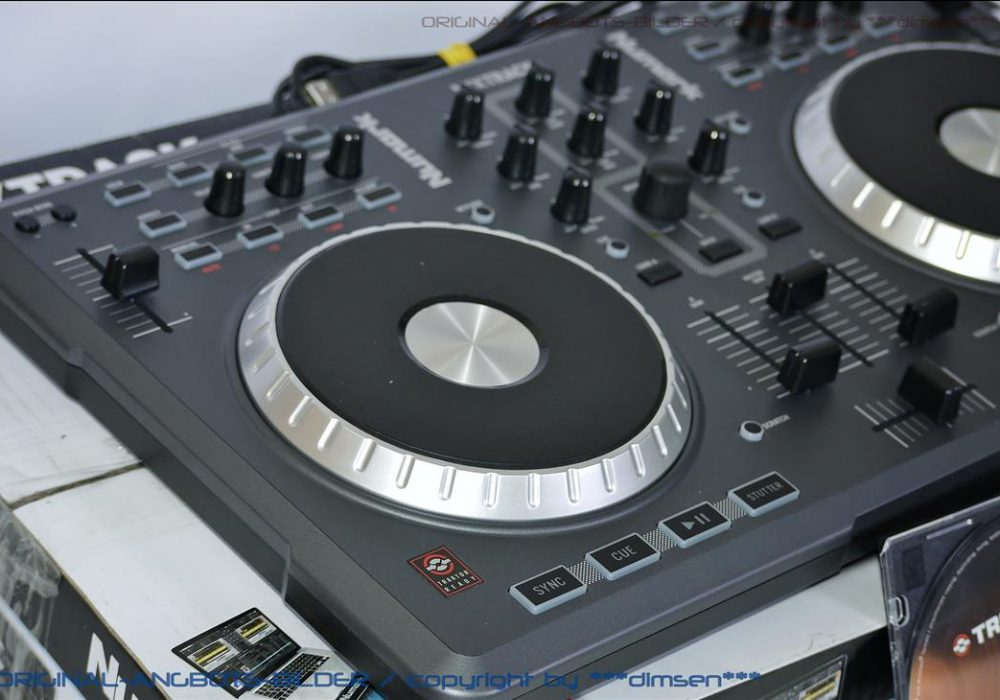 NUMARK Mixtrack CD打碟机(DJ机）