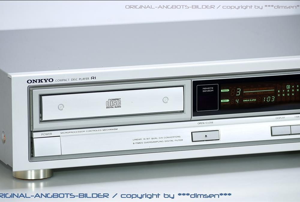 银色 安桥 ONKYO DX-6720 CD播放机
