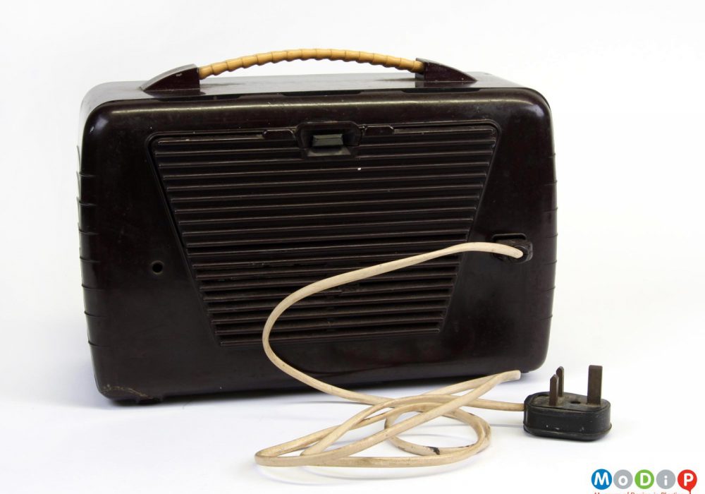Ultra R786 Coronation Twin radio