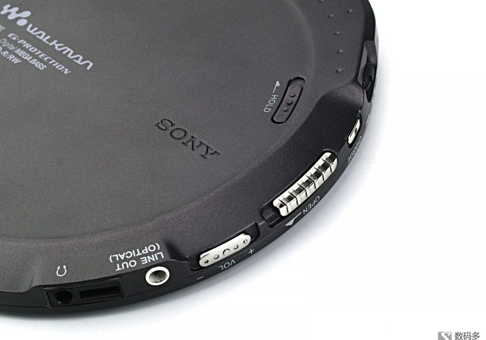 SONY 索尼CD WALKMAN D-EJ2000 - 锁定开关位于背面