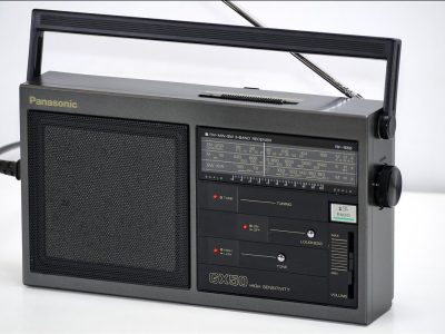 松下 Panasonic RF-1650J AM/FM/MW 三波段便携收音机