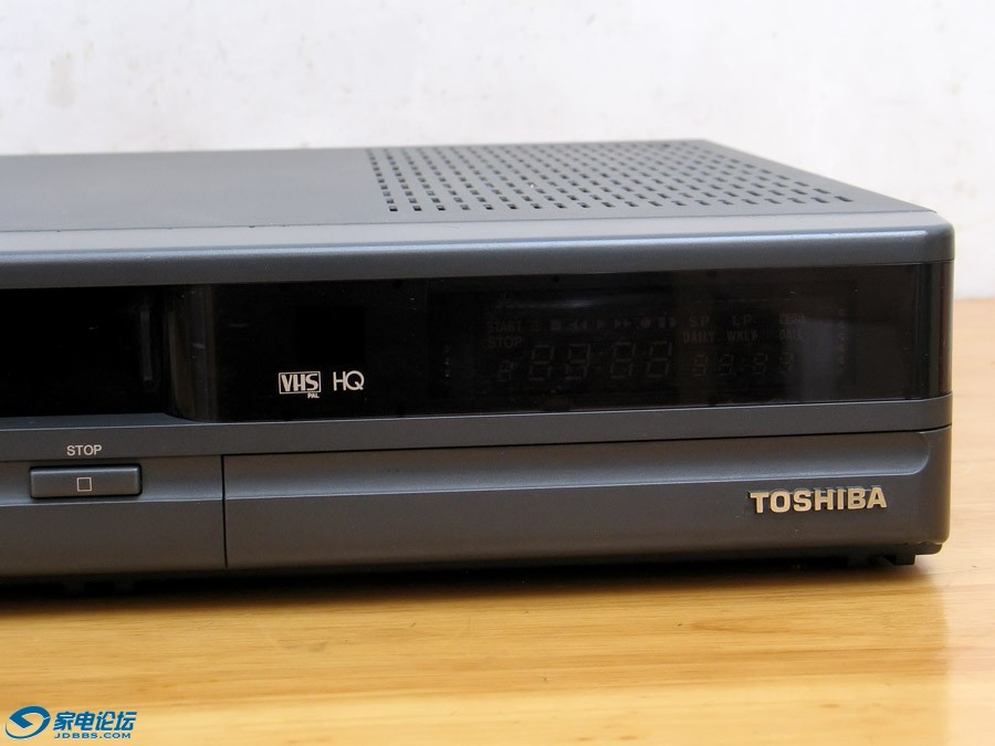 东芝 Toshiba V-95C VHS 磁带录像机