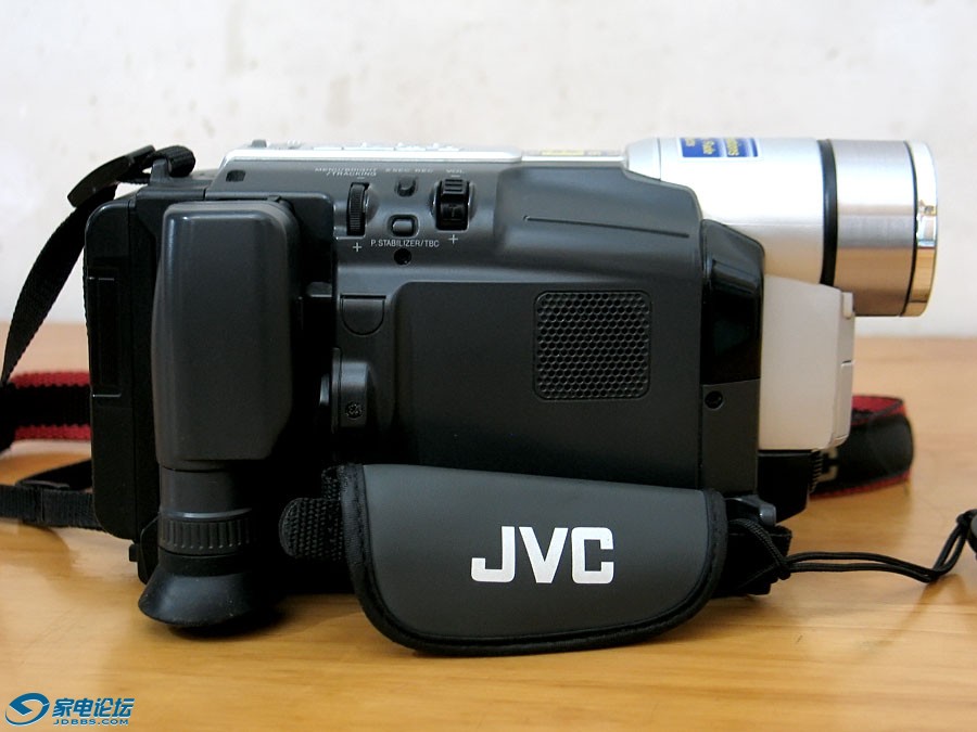 JVC GR-FXM37E 摄像机 VHS-C 磁带DV