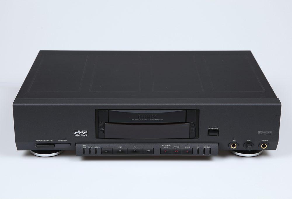 Philips DCC-951 Digital Compact Cassette Recorder - 1