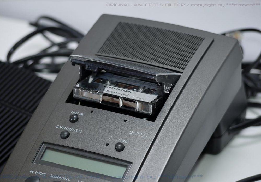 根德 GRUNDIG DT3221 微型磁带录音机