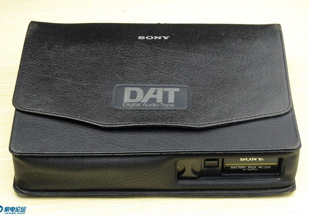 索尼 SONY TCD-D10 便携DAT机
