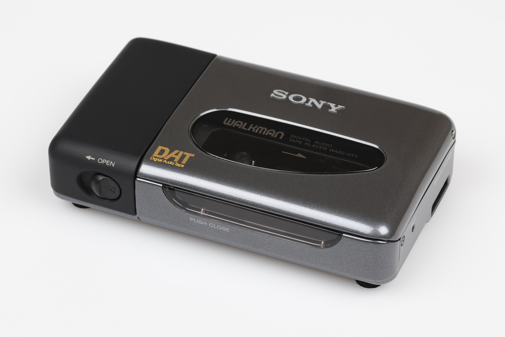 索尼 SONY WMDDT1 DAT随身听 (1992) Lark Club