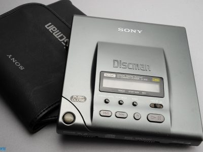 银色索尼 SONY D-303 DBB版 CD随身听