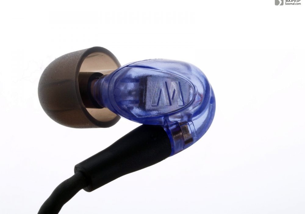 威士顿 Westone UM Pro 10入耳式动铁耳机 - 透过外壳隐约可见内部单元