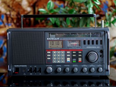 Grundig Satellit 650 世界顶级全波段卫星收音机 – 广安经典音响