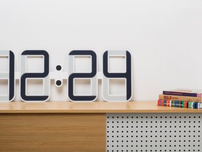 twelve24制作一米宽的电子墨水屏 clockone 钟表