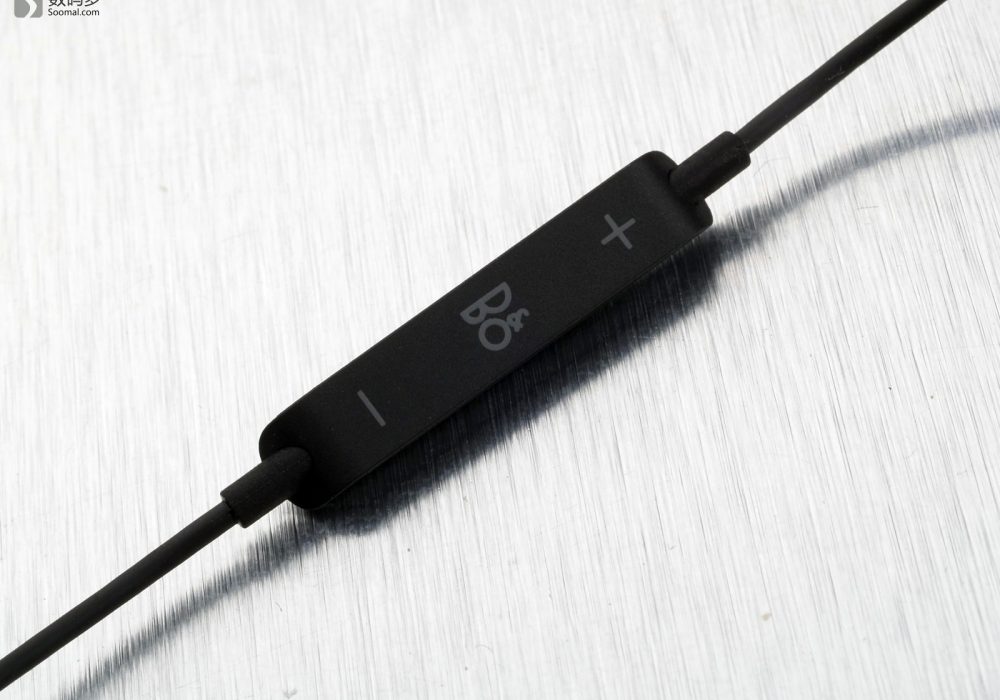 Bang & Olufsen[B&O] BeoPlay H3入耳式耳机 - 线控和麦克风
