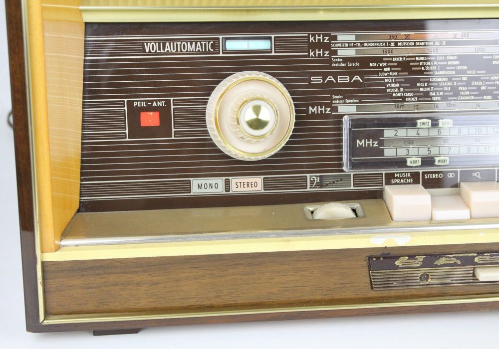 SABA Freiburg Automatic 125 古董收音机