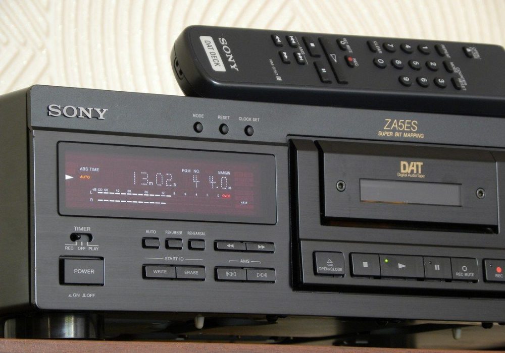 索尼 SONY DTC-ZA5ES DAT 播放机