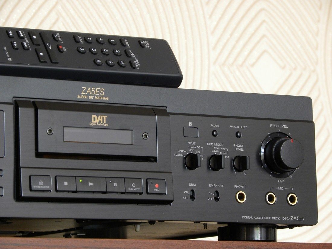 索尼 SONY DTCZA5ES DAT 播放机 Lark Club