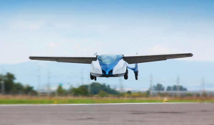 可折叠飞行汽车 Aeromobil 2.5 成功完成首次飞行