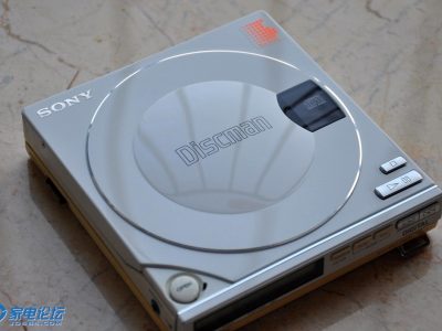 白色索尼 SONY D100 + 飞利浦 CD10 CD随身听