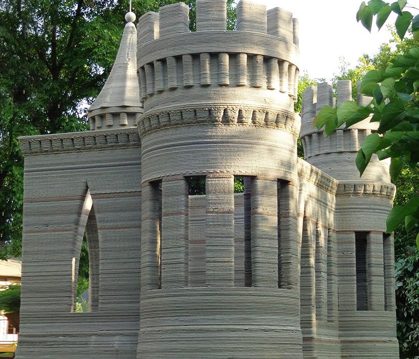 来自美国的工程师安德烈•鲁坚科(andrey rudenko)在明尼苏达州利用 三维立体打印 技术制作混凝土城堡