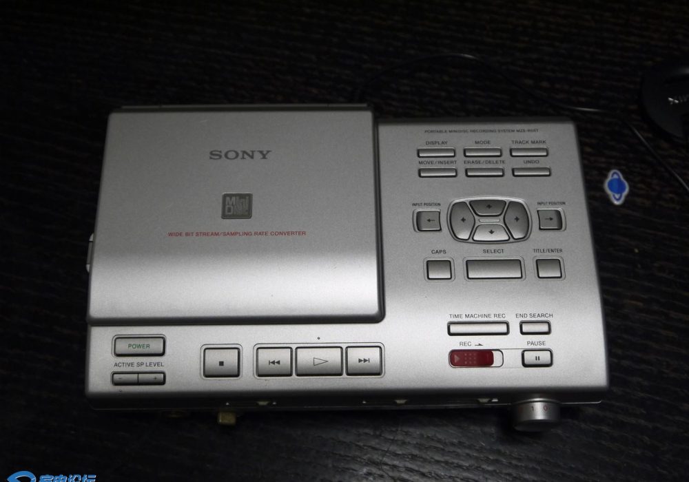 索尼 SONY MZ-R5ST MD随身听+底座