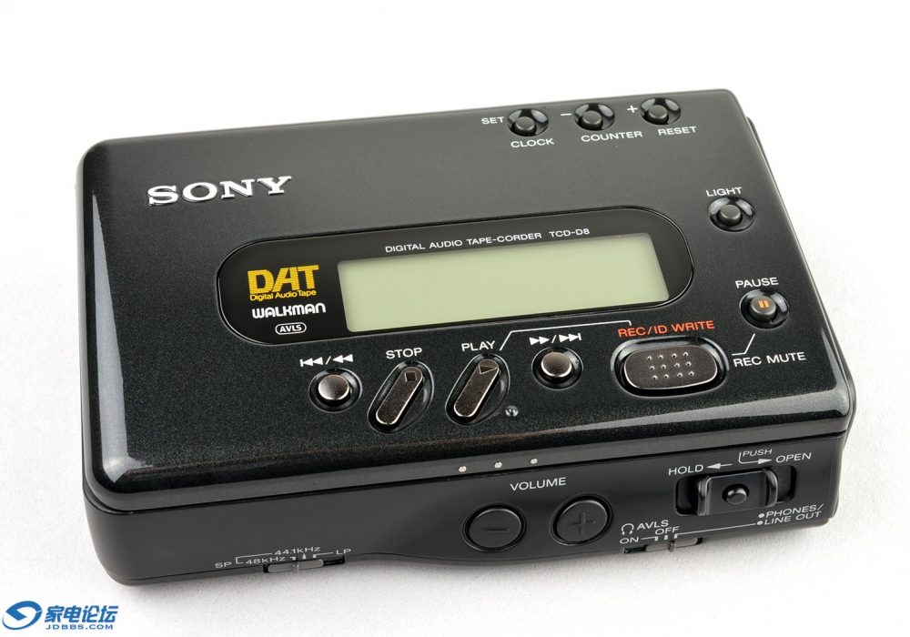 索尼 SONY TCD-D8 DAT随身听