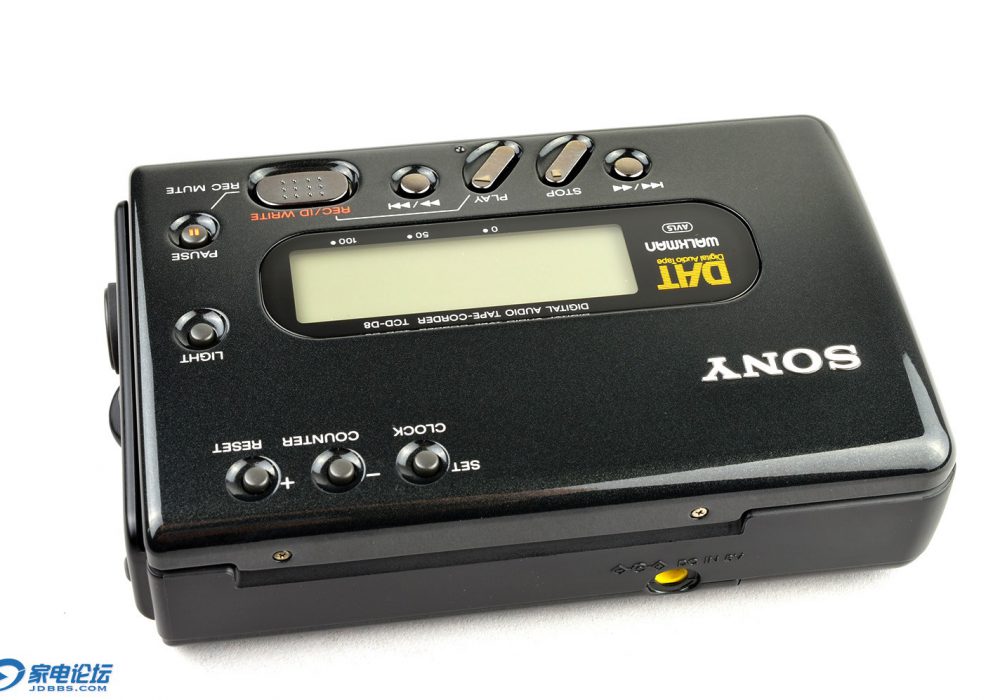 索尼 SONY TCD-D8 DAT随身听