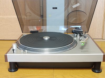 松下 Technics SL-1200 黑胶唱机