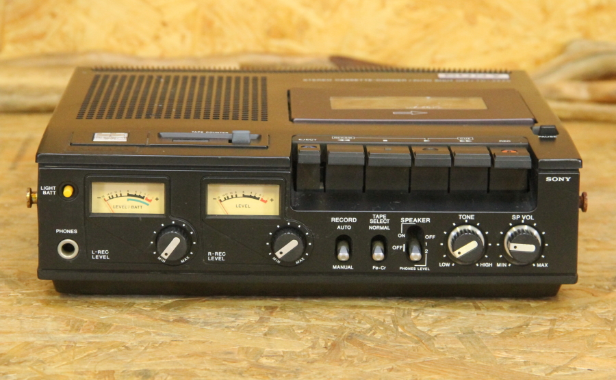 索尼 SONY TC-2220 便携磁带录音机