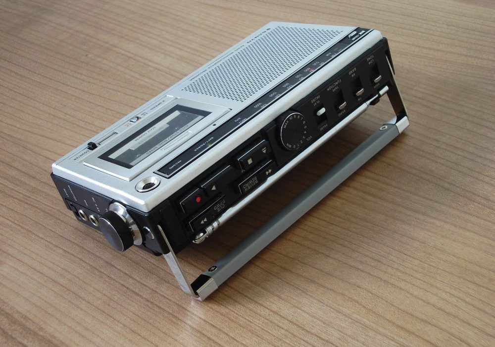 三洋 SANYO M5850F 微型磁带收录机