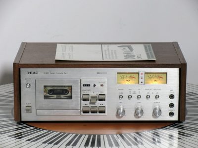 TEAC A-480 双表头古典卡座