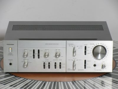 Toshiba SB-420 功率放大器