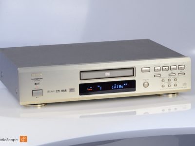 DENON DVD-2200, as new